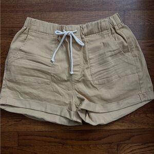 Khaki colored No Boundaries shorts